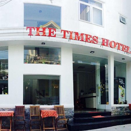 The Times Hotel Hue Esterno foto