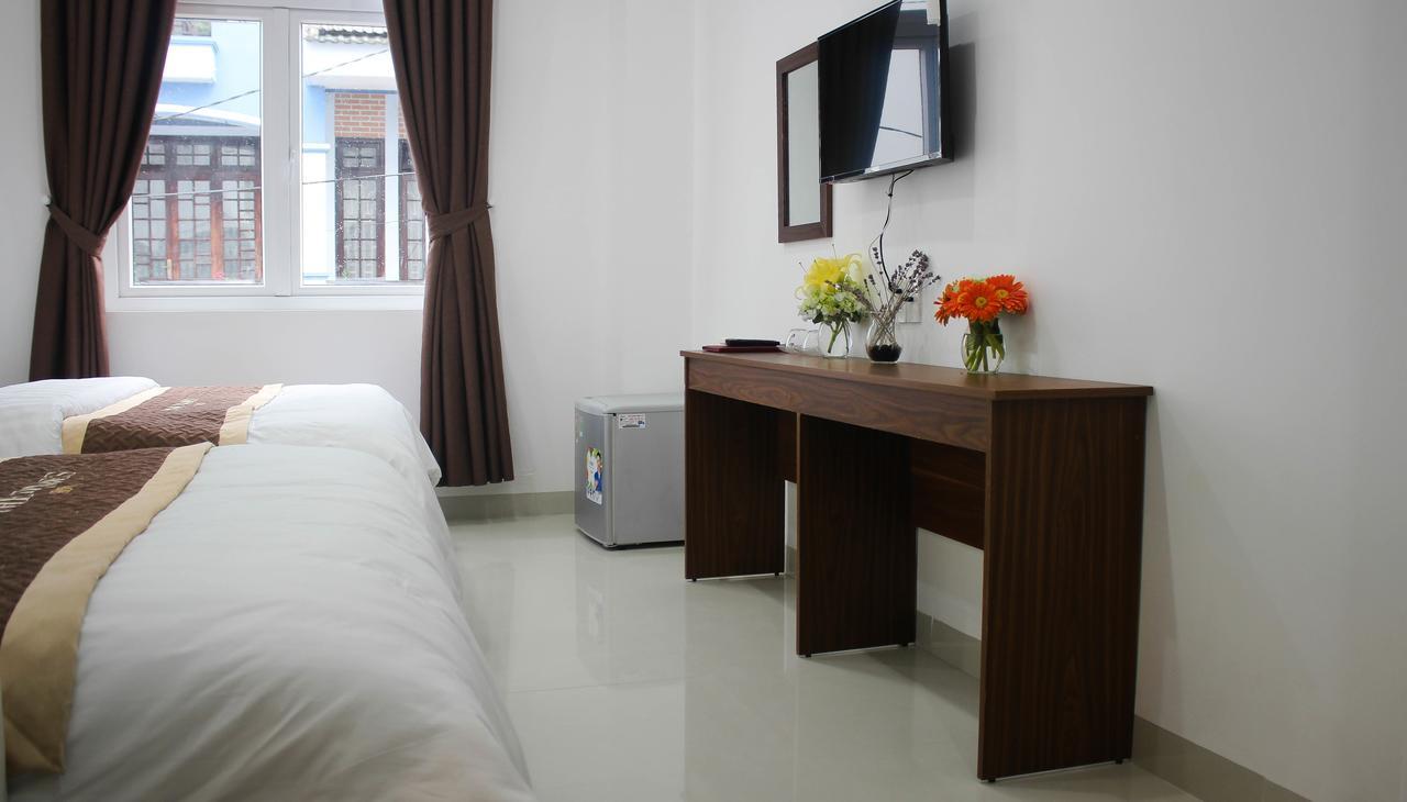 The Times Hotel Hue Esterno foto
