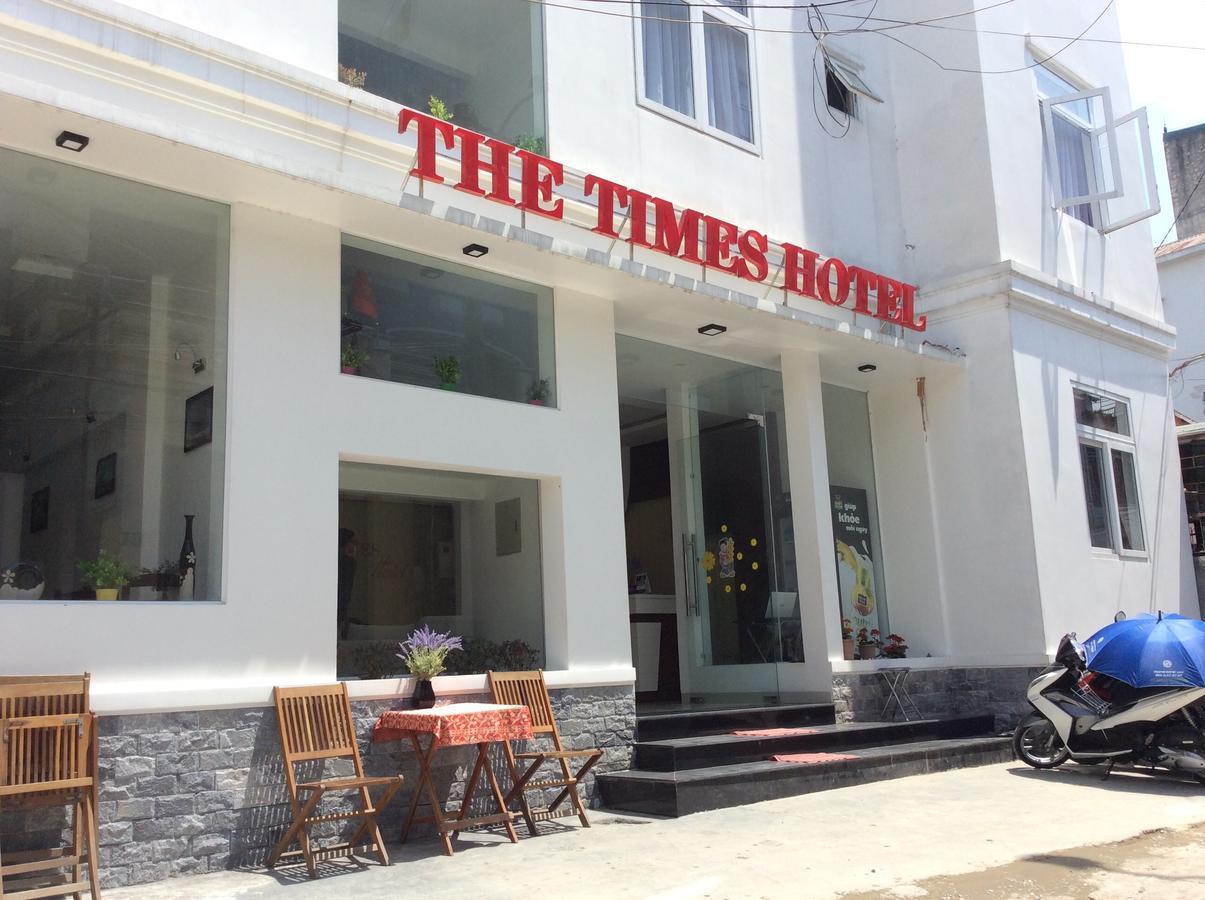 The Times Hotel Hue Esterno foto