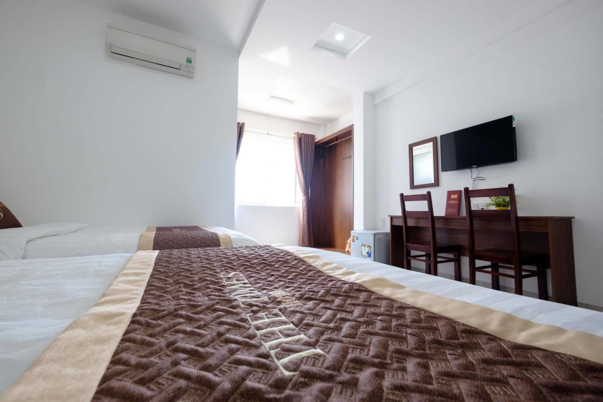 The Times Hotel Hue Esterno foto